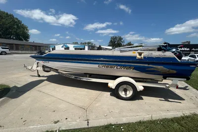 Crestliner Rampage 2000