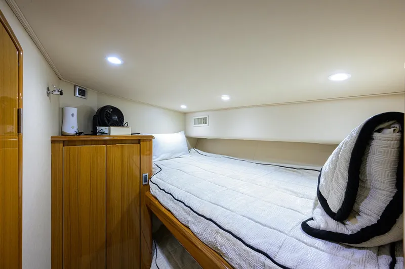 R&r Yacht Photos Pics Viking 52 R&R - Interior Stateroom