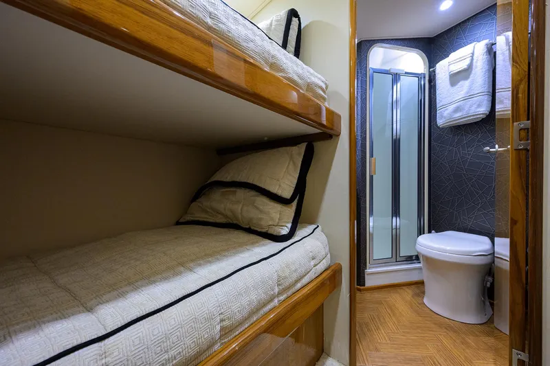 R&r Yacht Photos Pics Viking 52 R&R - Interior Stateroom