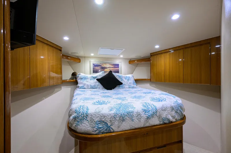 R&r Yacht Photos Pics Viking 52 R&R - Interior Stateroom