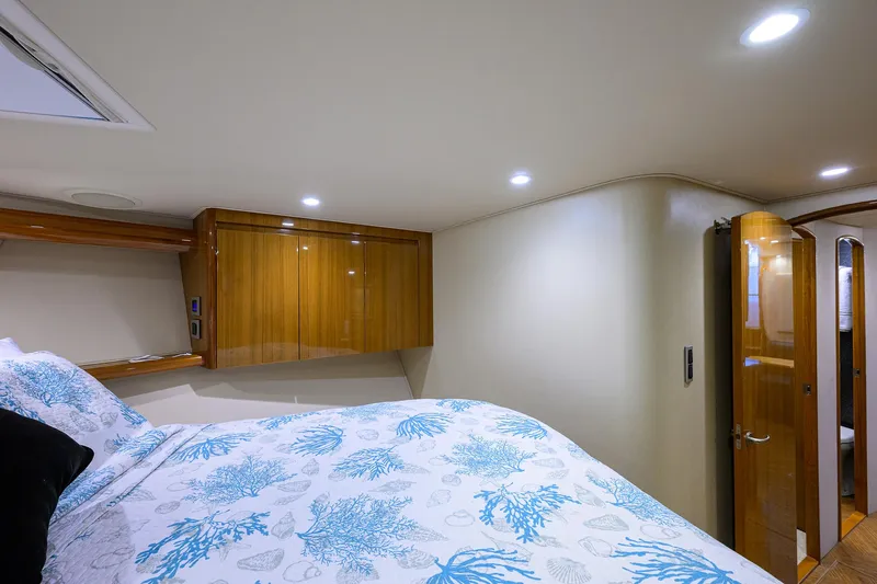 R&r Yacht Photos Pics Viking 52 R&R - Interior Stateroom