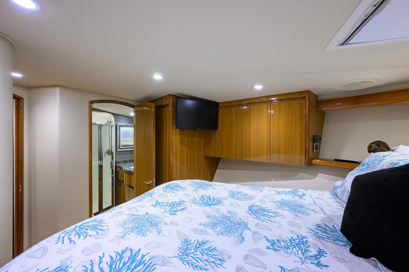 R&r Yacht Photos Pics Viking 52 R&R - Interior Stateroom