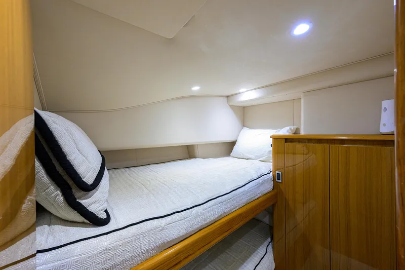 R&r Yacht Photos Pics Viking 52 R&R - Interior Stateroom