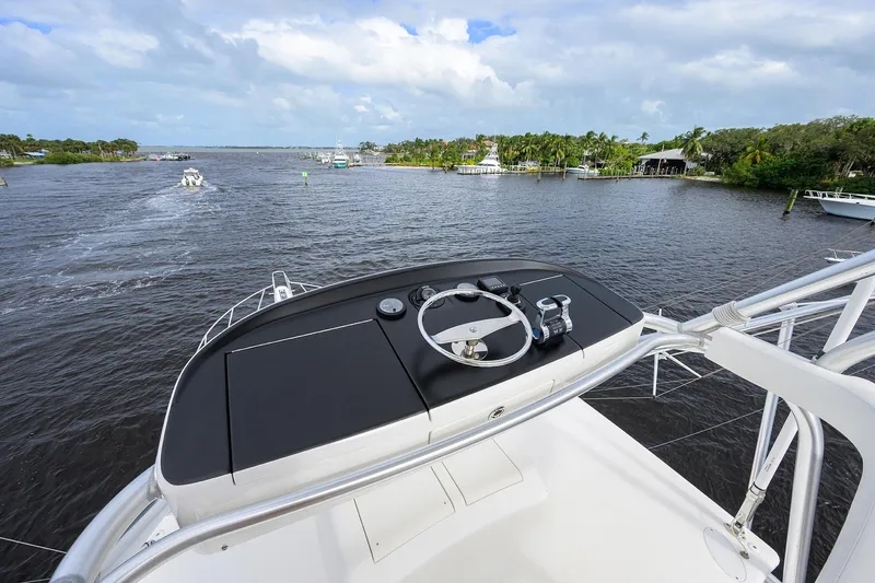 R&r Yacht Photos Pics Viking 52 R&R - Exterior Tower