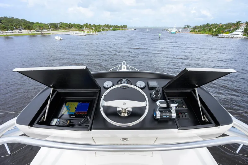 R&r Yacht Photos Pics Viking 52 R&R - Exterior Tower