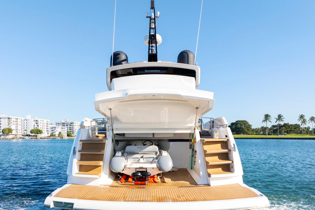 2022 Sunseeker 65 