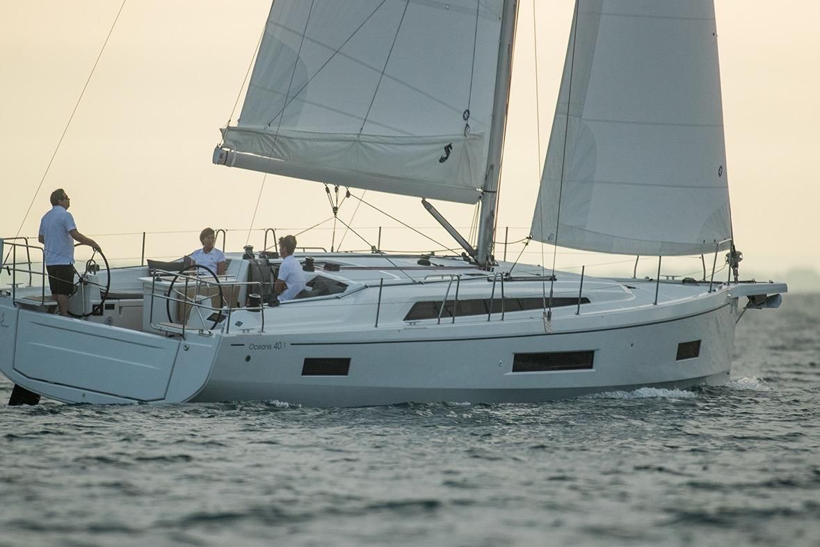2026 Beneteau 42 