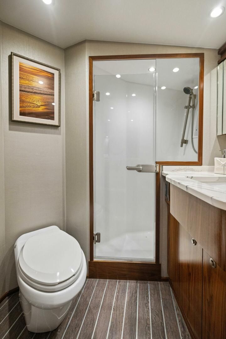 2021 Viking 68 