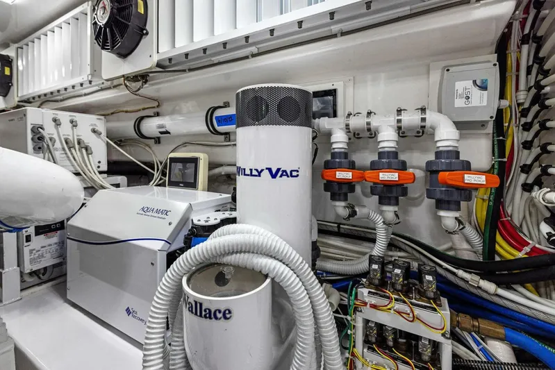 Plan B Yacht Photos Pics 2021 Viking 68 Convertible 'Plan B'