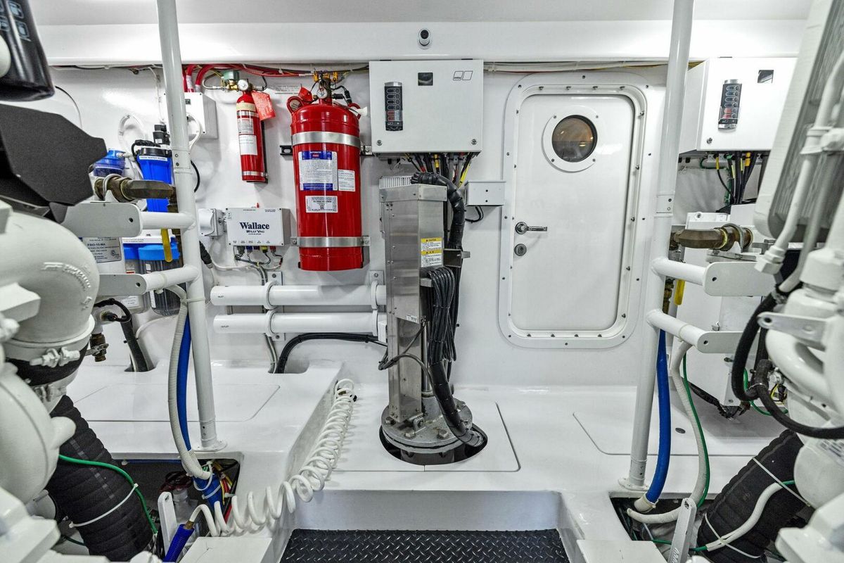 2021 Viking 68 