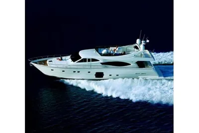 2005 Ferretti Yachts 761