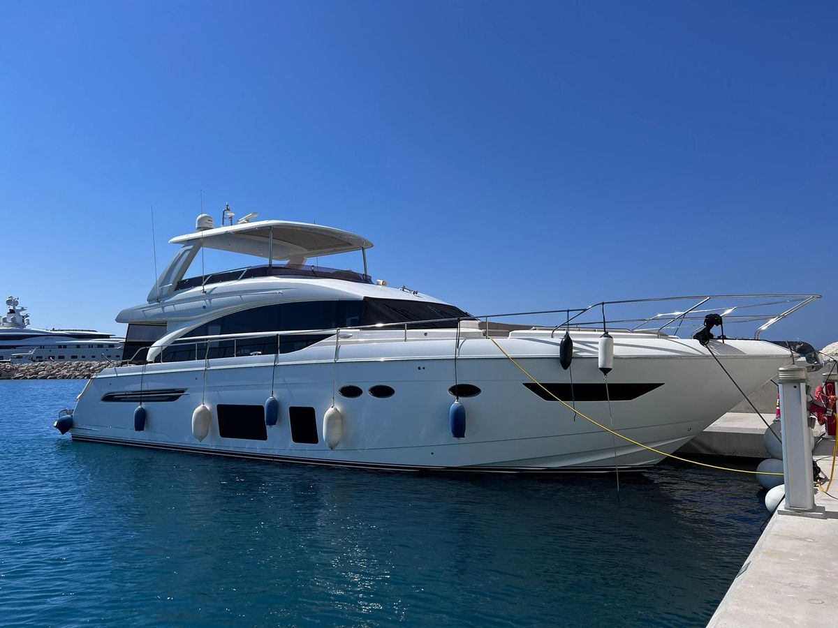 2017 Princess 68 