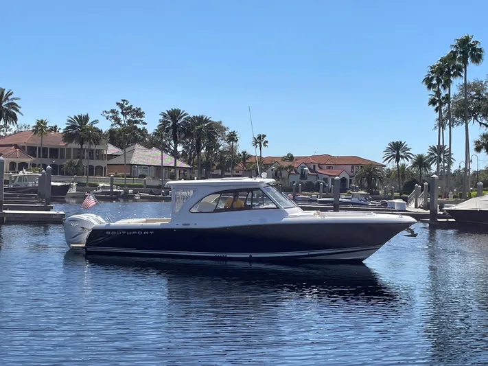 Miss Sue Yacht Photos Pics 33 Southport Miss Sue- Profile