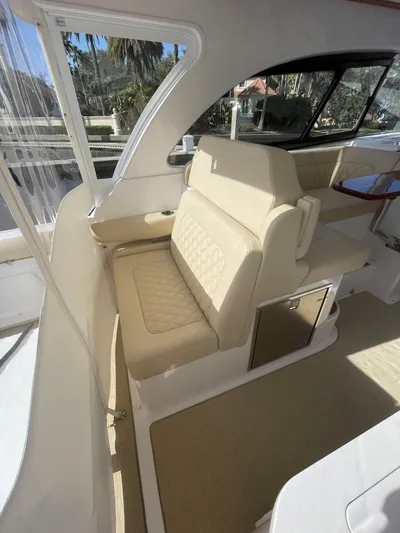 Miss Sue Yacht Photos Pics 33 Southport Miss Sue- Aft Seating