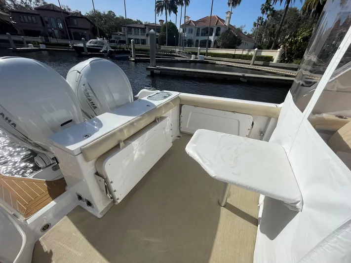 Miss Sue Yacht Photos Pics 33 Southport Miss Sue- Cockpit