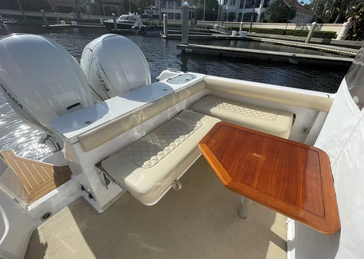 Miss Sue Yacht Photos Pics 33 Southport Miss Sue- Cockpit