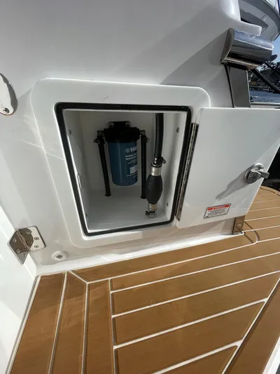 Miss Sue Yacht Photos Pics 33 Southport Miss Sue- Storage