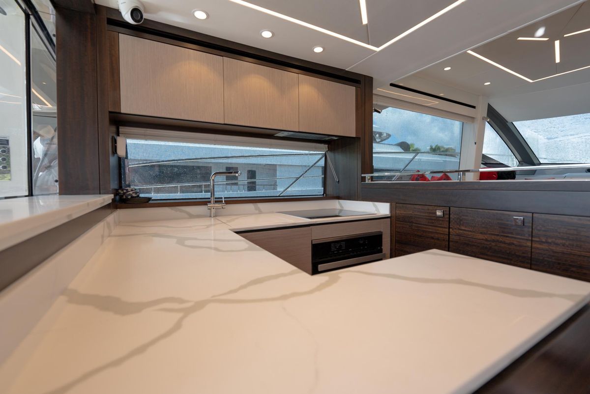 2023 Sunseeker 55 