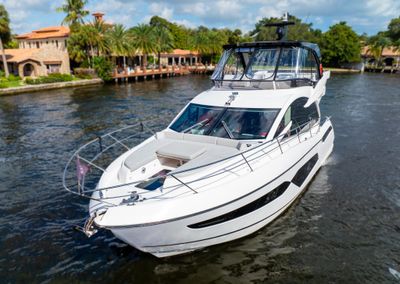 Yacht