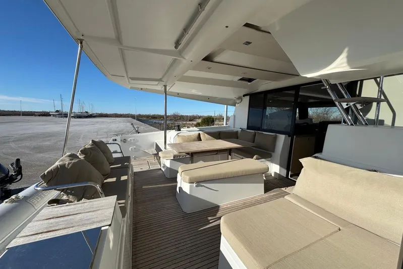 Astr&Eacute;a 42 Yacht Photos Pics Astr&eacute;a 42 - Cockpit arri&egrave;re