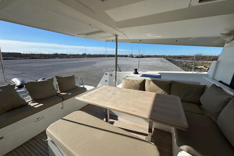 Astr&Eacute;a 42 Yacht Photos Pics Astr&eacute;a 42 - Cockpit arri&egrave;re