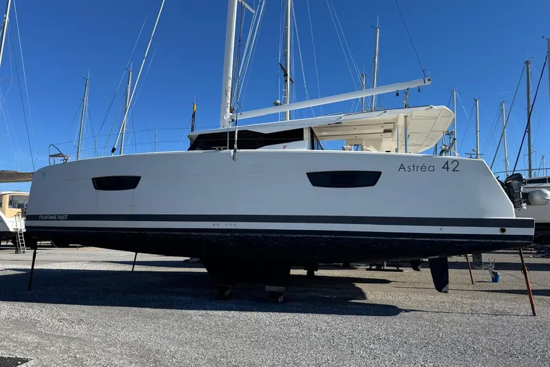 Astr&Eacute;a 42 Yacht Photos Pics Astr&eacute;a 42 - Ext&eacute;rieur