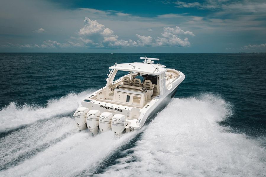 2020 Boston Whaler 420 Outrage