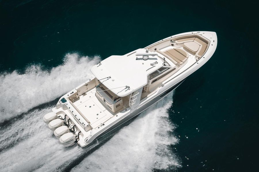 2020 Boston Whaler 420 Outrage