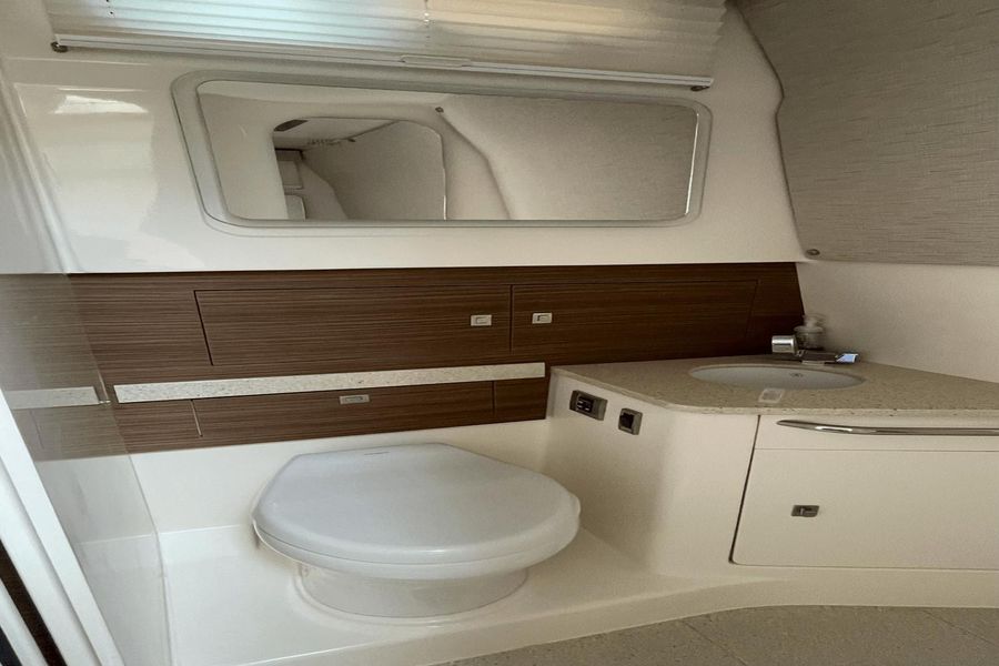 2020 Boston Whaler 420 Outrage