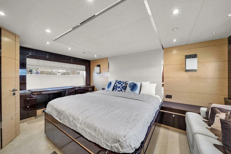 2014 Sunseeker 68 Sport Yacht