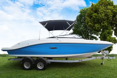 Sea Ray SPX 230 Outboard