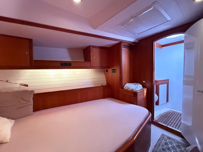 Toy Yacht Photos Pics 