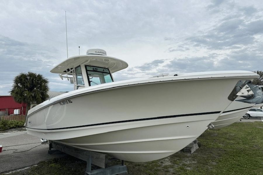 2017 Boston Whaler 280 Outrage