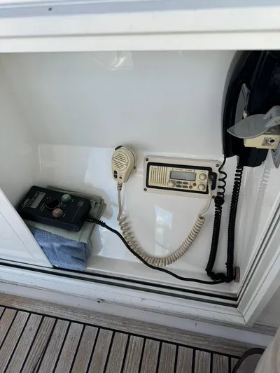  Yacht Photos Pics Control panel and radio equipment on a 1999 Grand Banks 42 Motoryacht.