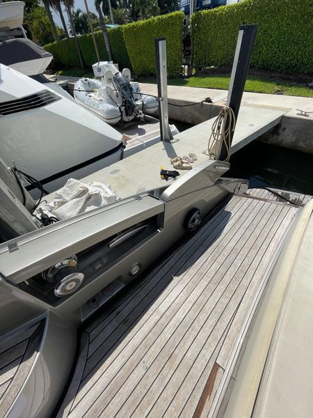 2012 Riva 52' le