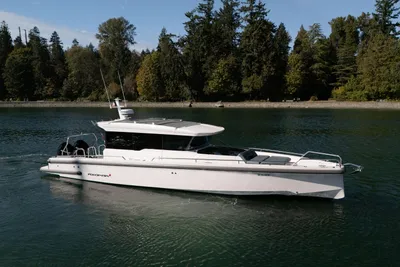 Axopar 37 XC Cross Cabin