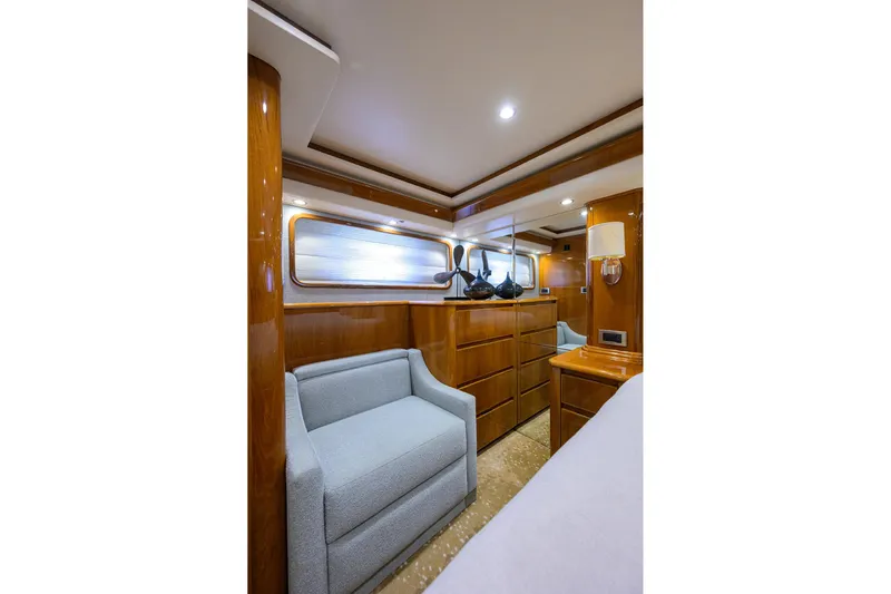 Osh-it Yacht Photos Pics Luxurious interior of 2014 Viking 76 Enclosed Bridge Convertible yacht cabin.