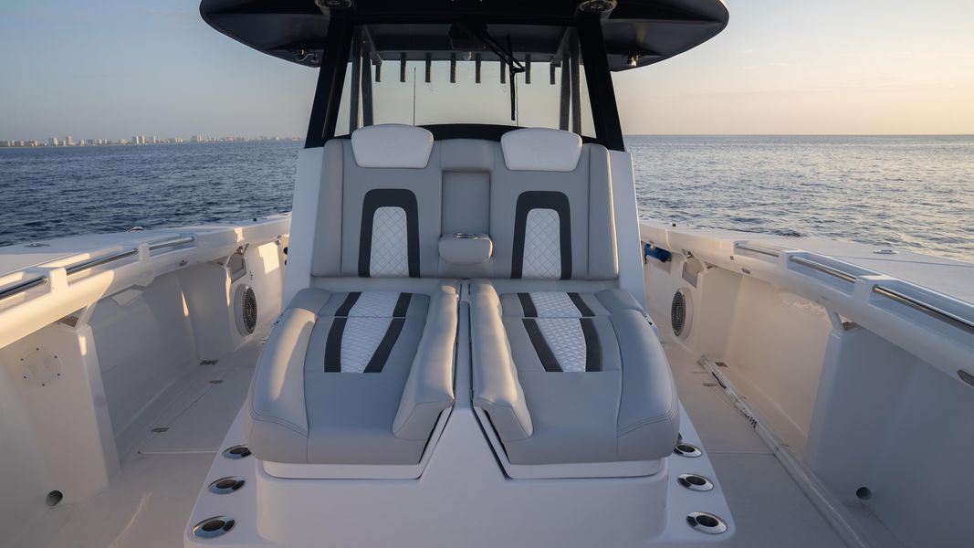 2024 Hammer Yachts HammerCat 35