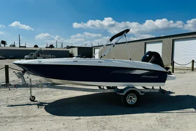 Bayliner Element E18