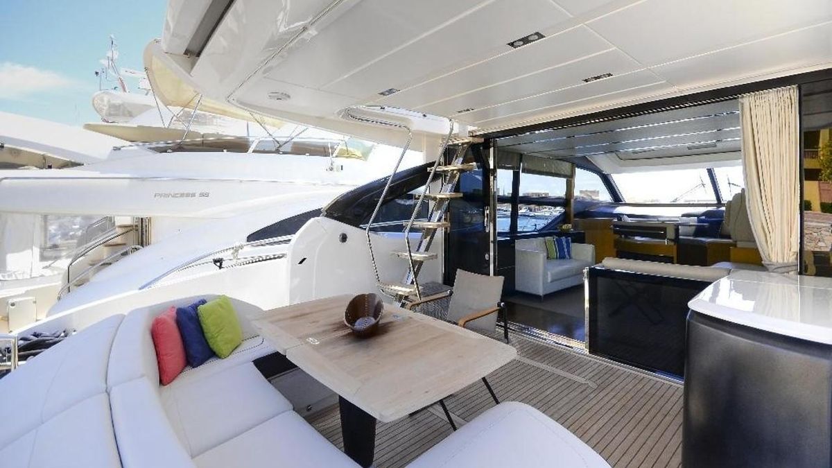 2015 Princess 72 
