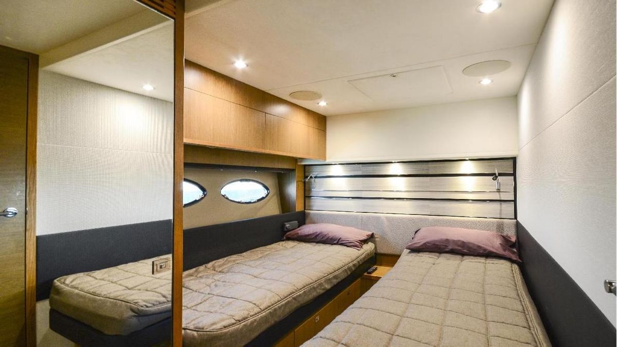 2015 Princess 72 