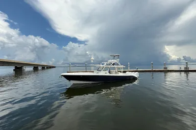 Everglades 435 Center Console
