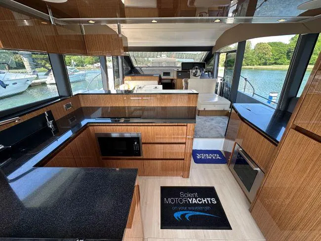  Yacht Photos Pics Sealine F530 - Galley
