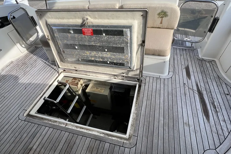  Yacht Photos Pics In-Deck Engine Room Access Hatch