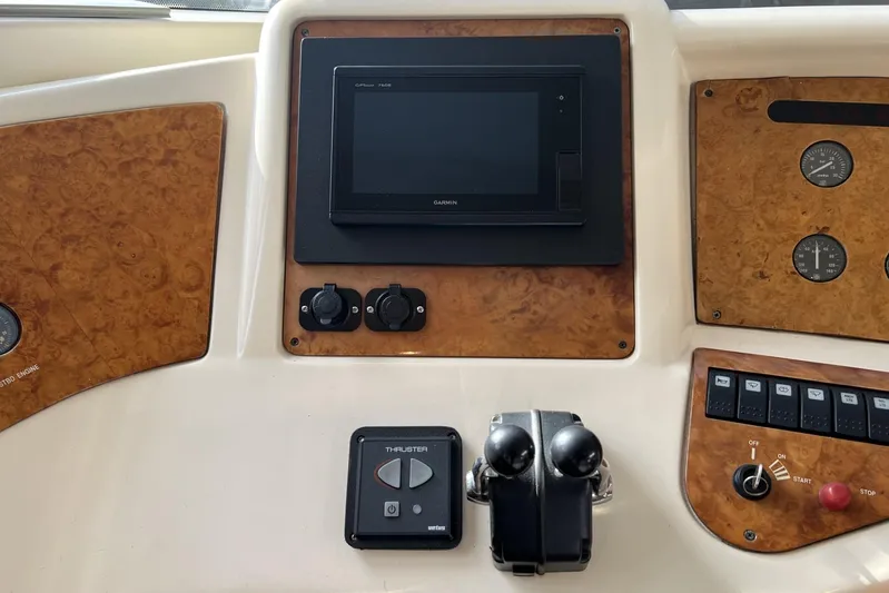  Yacht Photos Pics Lower Helm Controls II