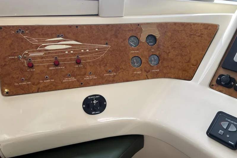  Yacht Photos Pics Lower Helm Contrils