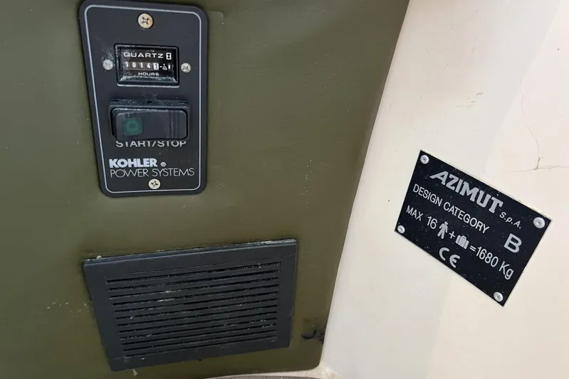  Yacht Photos Pics 16 Persons Capacity