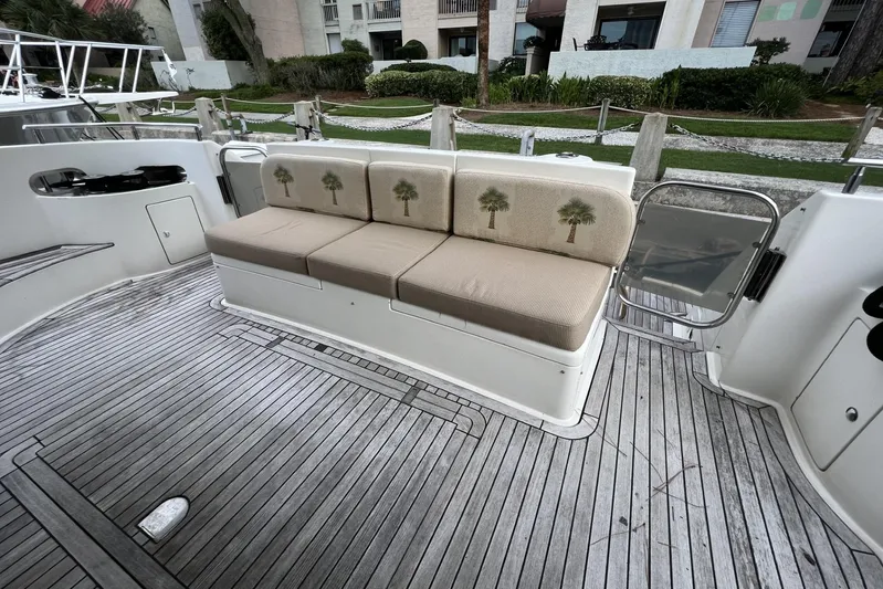  Yacht Photos Pics Aft Deck Bench