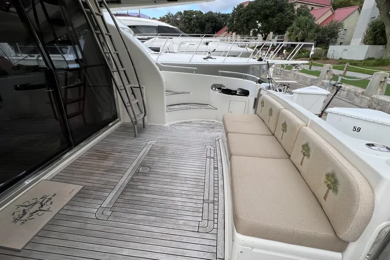  Yacht Photos Pics Aft Deck (facing starboard).