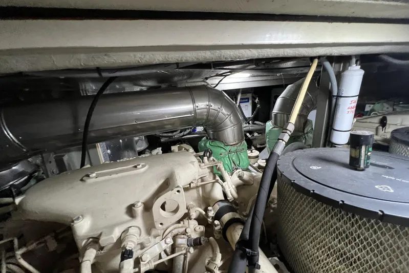  Yacht Photos Pics Engine Room V